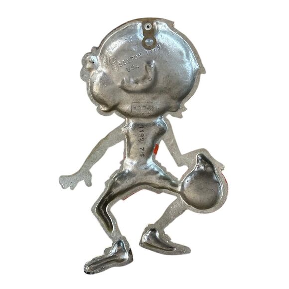 Vintage Sexton Cast Metal Painted Boy Basketball Player and Runner Wall Plaques - Picture 6 of 6